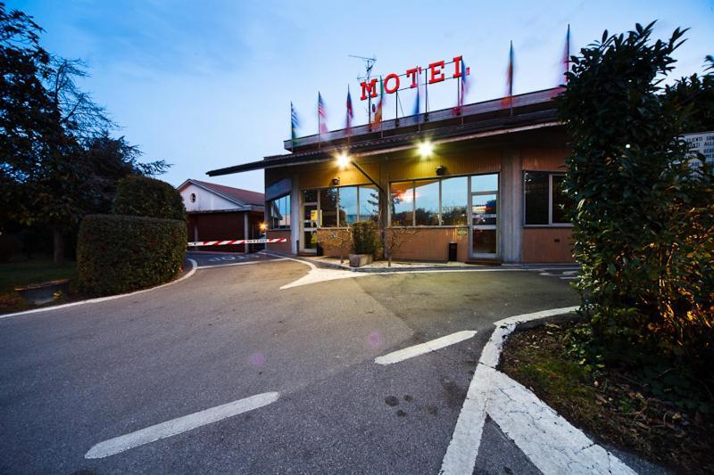 Motel Autosole Cornegliano Laudense Exterior foto